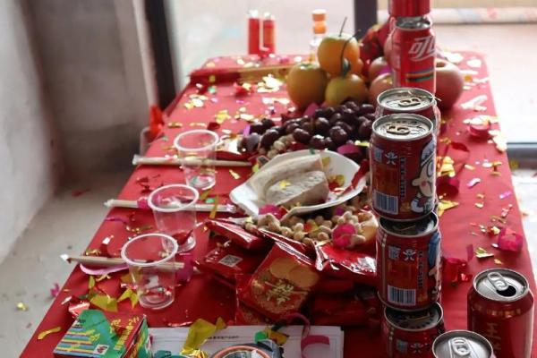 装修开工王老吉如何摆