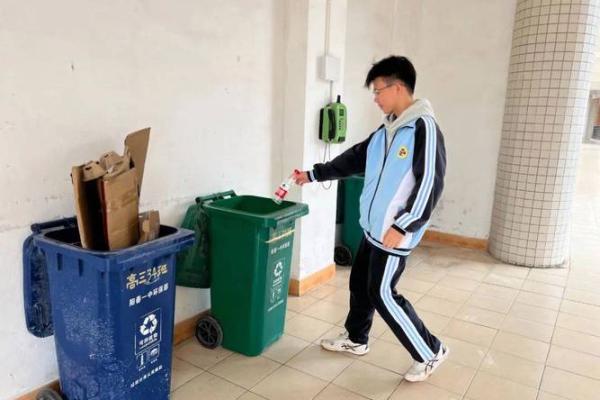 初几可以扔垃圾扫地