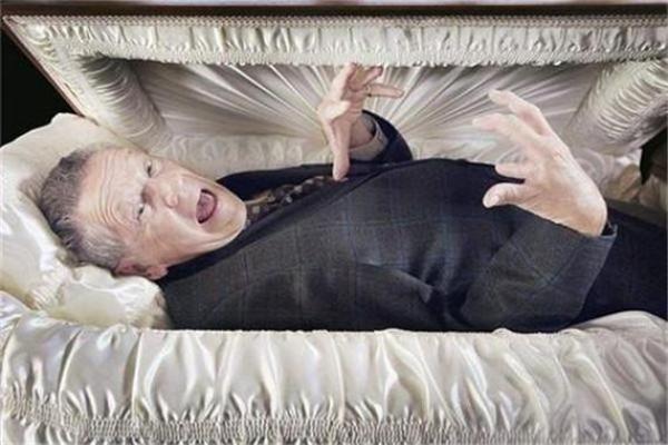 梦见已经死去的老人又死了一次 梦见已经死去的老人又死了一次