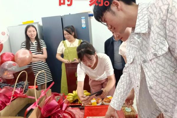 2021年四月订婚好日子