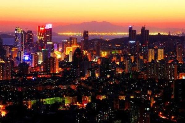 对面房子晚上亮红光风水 对面房子晚上亮红光风水