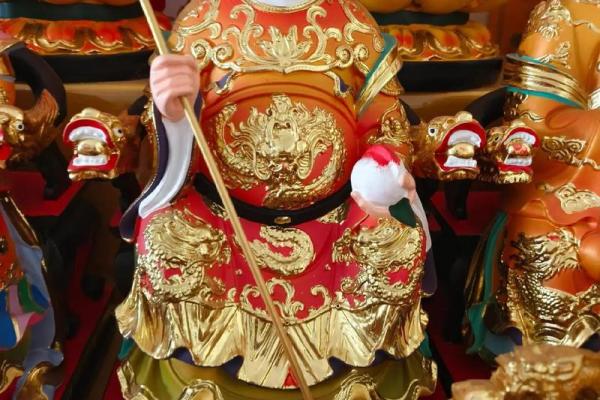 三月初三是王母娘娘的生日观音菩萨的生日吗