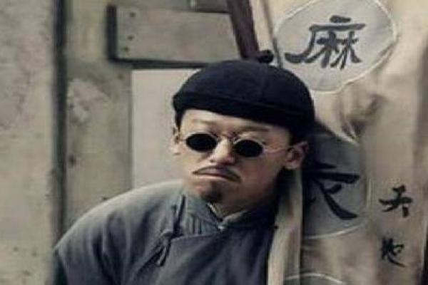 一小伙去算命,算命先生算出天机未泄露,小伙出门后暴毙身亡 一小伙去算命,算命先生算出天机未泄露,小伙出门后暴毙身亡