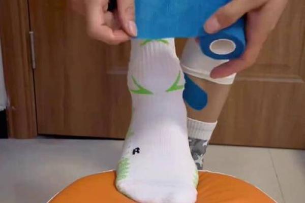 八字脚腿 八字脚腿