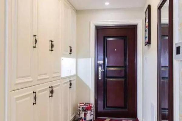 家里玄关铺地砖有哪些风水讲究 家里玄关铺地砖有哪些风水讲究