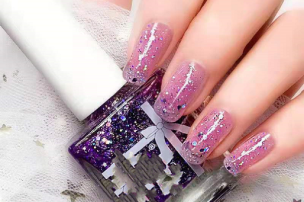 12星座适合什么样的指甲油颜色 12星座适合什么样的指甲油颜色