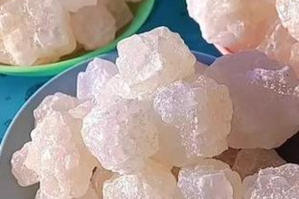 房间风水_家里房间放粗盐什么意思 房间风水_家里房间放粗盐什么意思