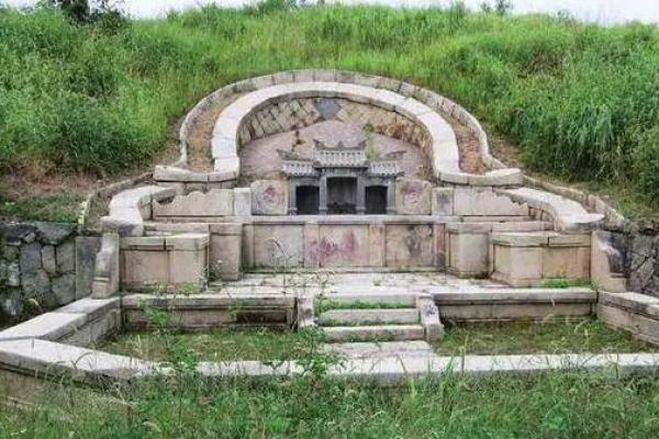 阴宅风水：墓地别出现这些东西