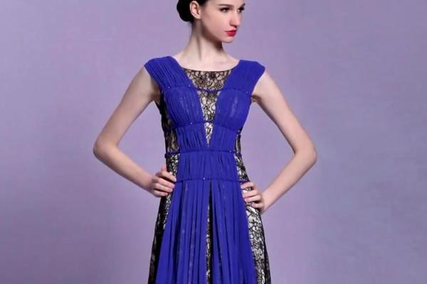 12星座伴娘最配哪套服装