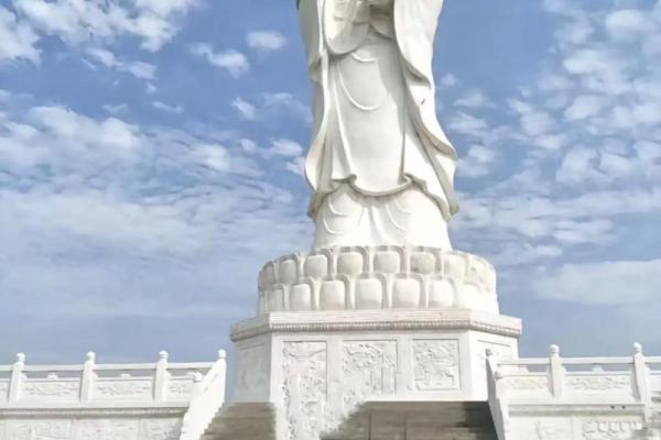 梦见观音菩萨给喝蓝色的水