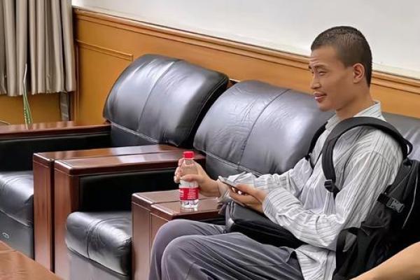 韦东奕生辰八字,数学天才的八字特点 韦东奕生辰八字,数学天才的八字特点