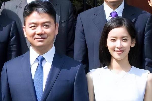 刘强东章泽天八字 刘强东章泽天八字