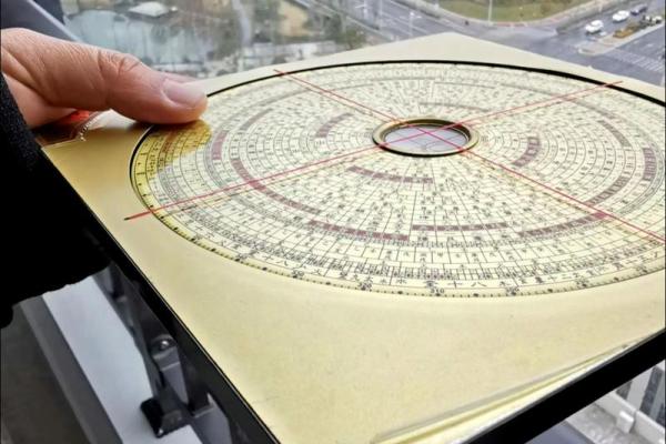 买房子对楼的风水