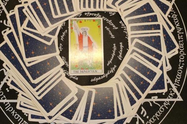 塔罗测试你该主动追求他么？