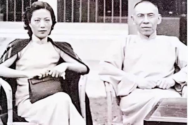 杜月笙八字命局详解