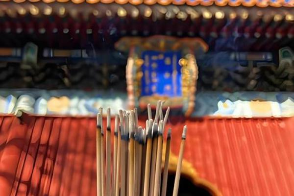 2025年3月10日丑时女命紫微斗数全解盘 2025年3月10日丑时女命紫微斗数全解盘