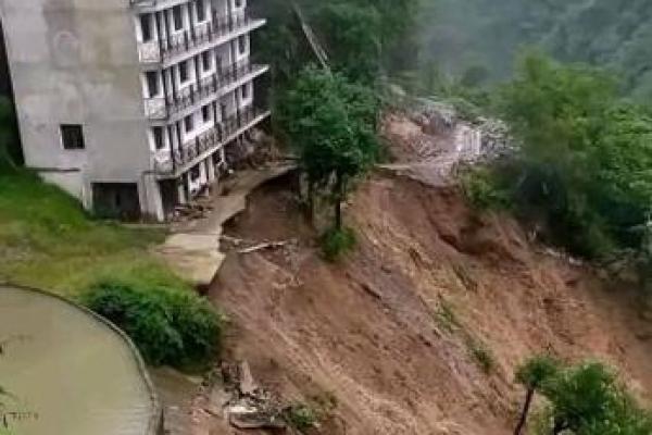 房子塌了风水好吗