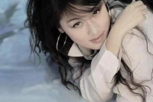 美女的紫薇斗数