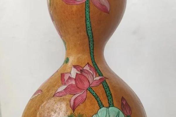 风水中的荷花象征什么寓意呢? 风水中的荷花象征什么寓意呢?