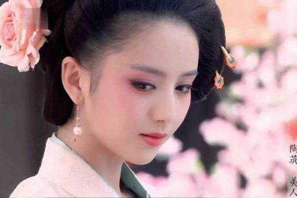 袁天罡给两个女子算命都是母仪天下，但是结局却大不相同