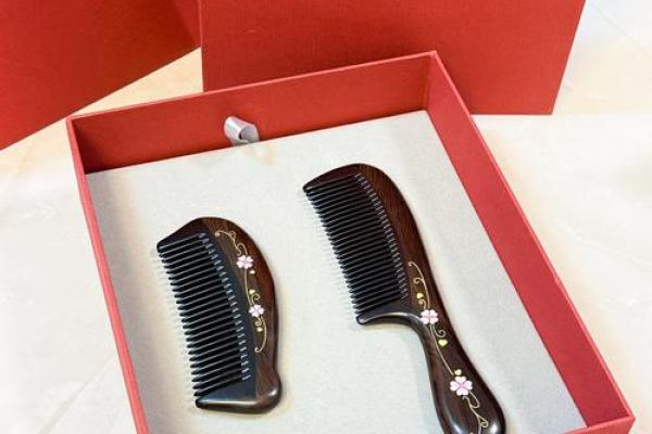 风水哪种檀木梳子对女性最好有益 风水哪种檀木梳子对女性最好有益