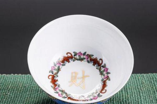 送碗风水忌讳：送别人碗好不好