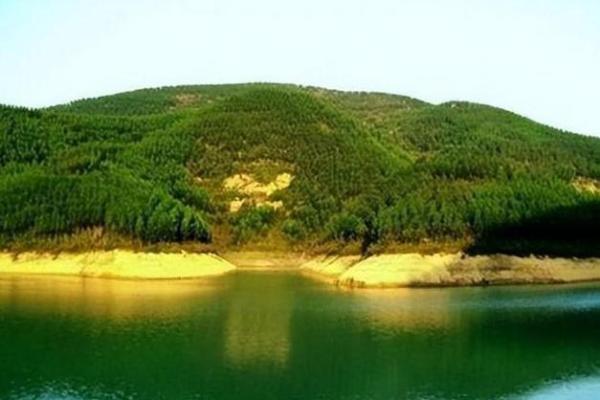 风水阴宅什么土质最好