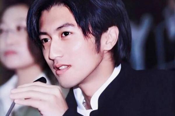 谢霆锋命理八字