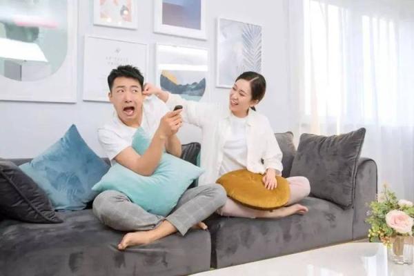 天生怕老婆的八字