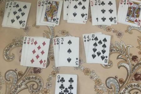 抽牌算命的抽牌图片