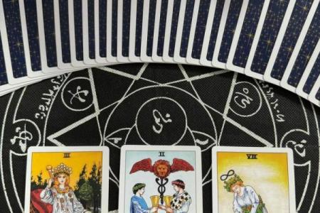 塔罗牌测试,你适合与极品大美女谈恋爱么