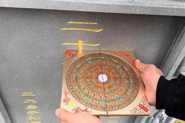 坟墓风水怎么看后人是福是祸? 坟墓风水怎么看后人是福是祸?