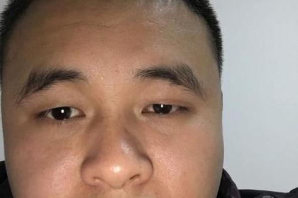 眉毛看相：八字眉的男人命运如何