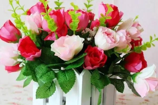 假花摆放在房屋里哪里不会影响到风水呢 假花摆放在房屋里哪里不会影响到风水呢