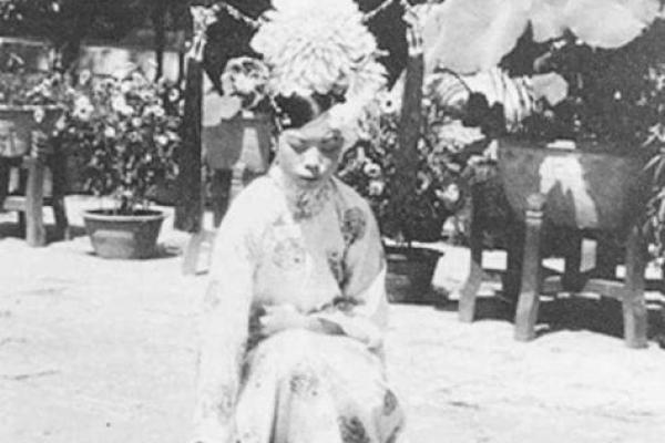 1931年末代皇妃要和溥仪离婚，原因只有八字：同居九年，未得一幸