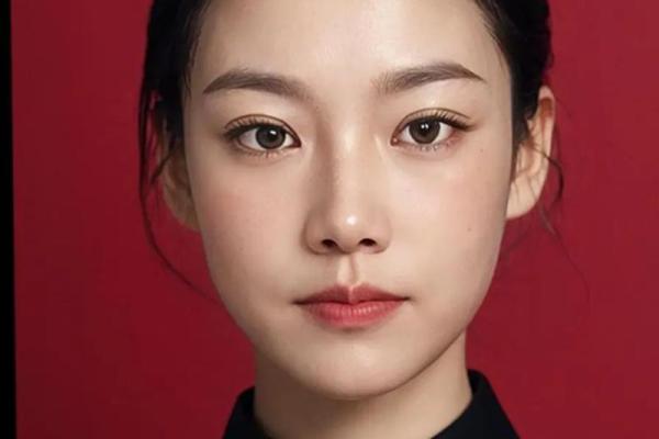 人脸拍照算命女