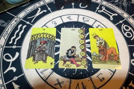 塔罗测试你该如何追求心仪的对象？