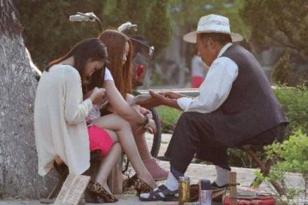 兴国客家石根摸像算命