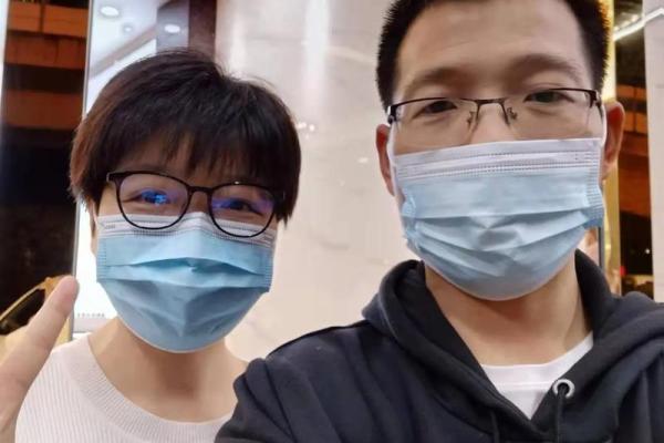 算命的说你有一个爸一个妈