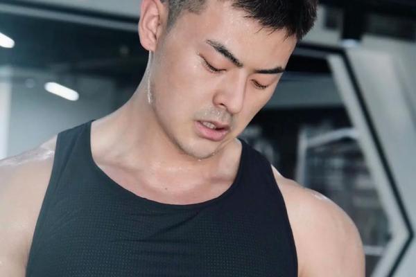 八字胸肌 八字胸肌