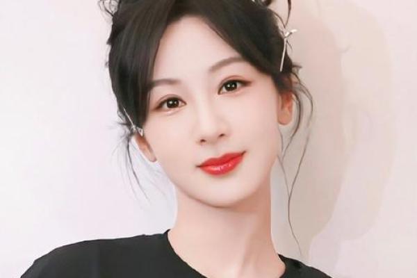 姓名配对明星杨紫是谁呀 杨紫姓名测试？