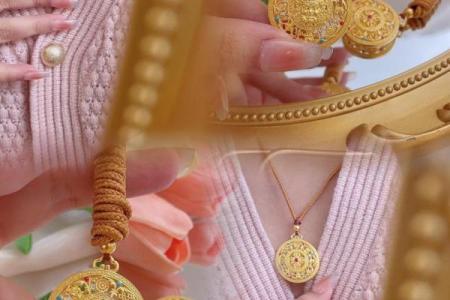 八字水多的女性有哪些饰品适合佩戴呢