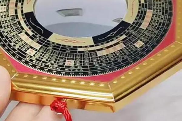 风水八卦镜凸镜与凹镜的区别与作用