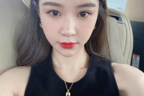 网红雪梨朱宸慧八字