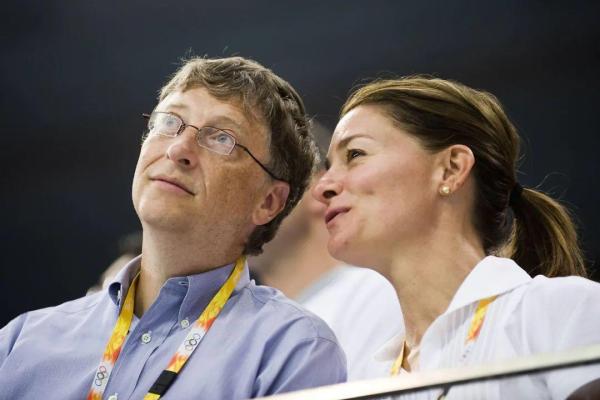 比尔盖茨命理婚姻,比尔盖茨八字命盘