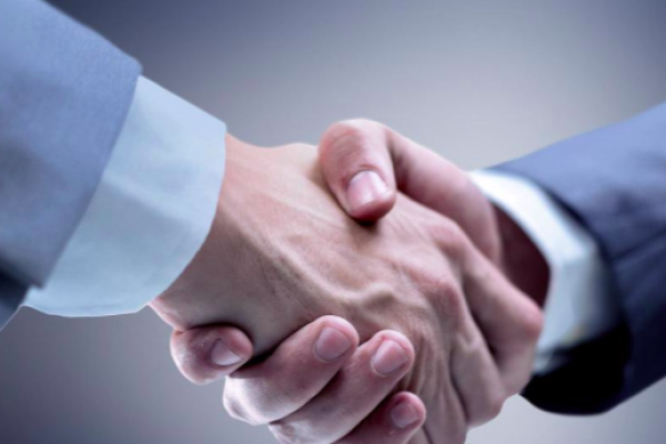 一个混社会当老大，发财上亿的八字