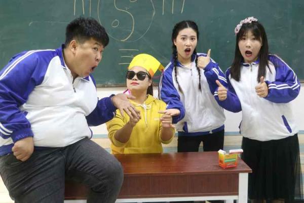 让女朋友帮我算命