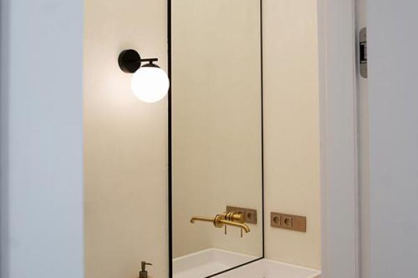 风水镜子对着床用布遮挡能化解吗