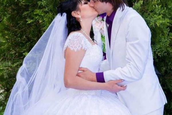 何洁的八字命理中有几次婚姻 何洁的八字命理中有几次婚姻